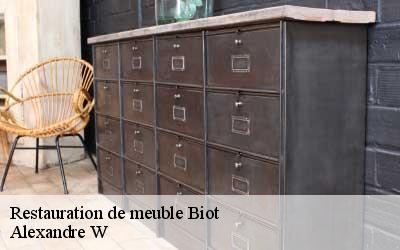 Restauration de meuble  06410